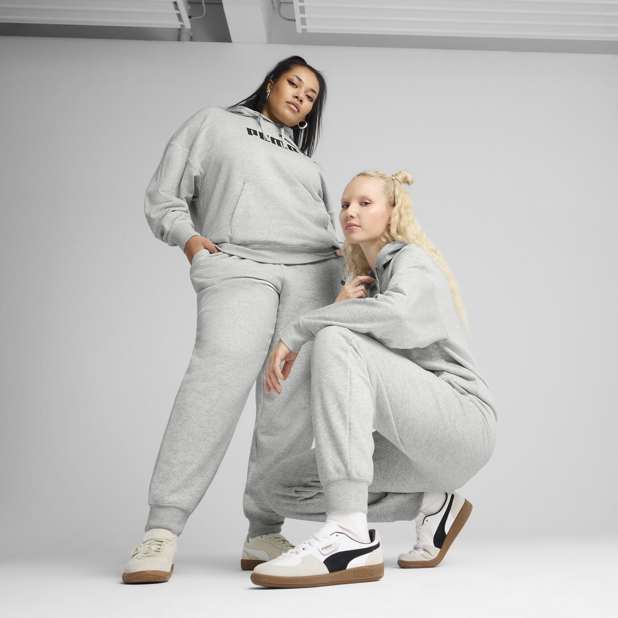 ESS Small No. 1 Logo Comfort Hochgeschnittene Jogginghose Damen PUMA 2/7