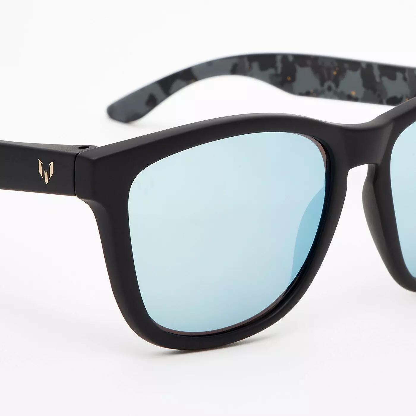 OKULARY HAWKERS X MESSI- CARBON BLACK BLUE CHROME ONE 4/6