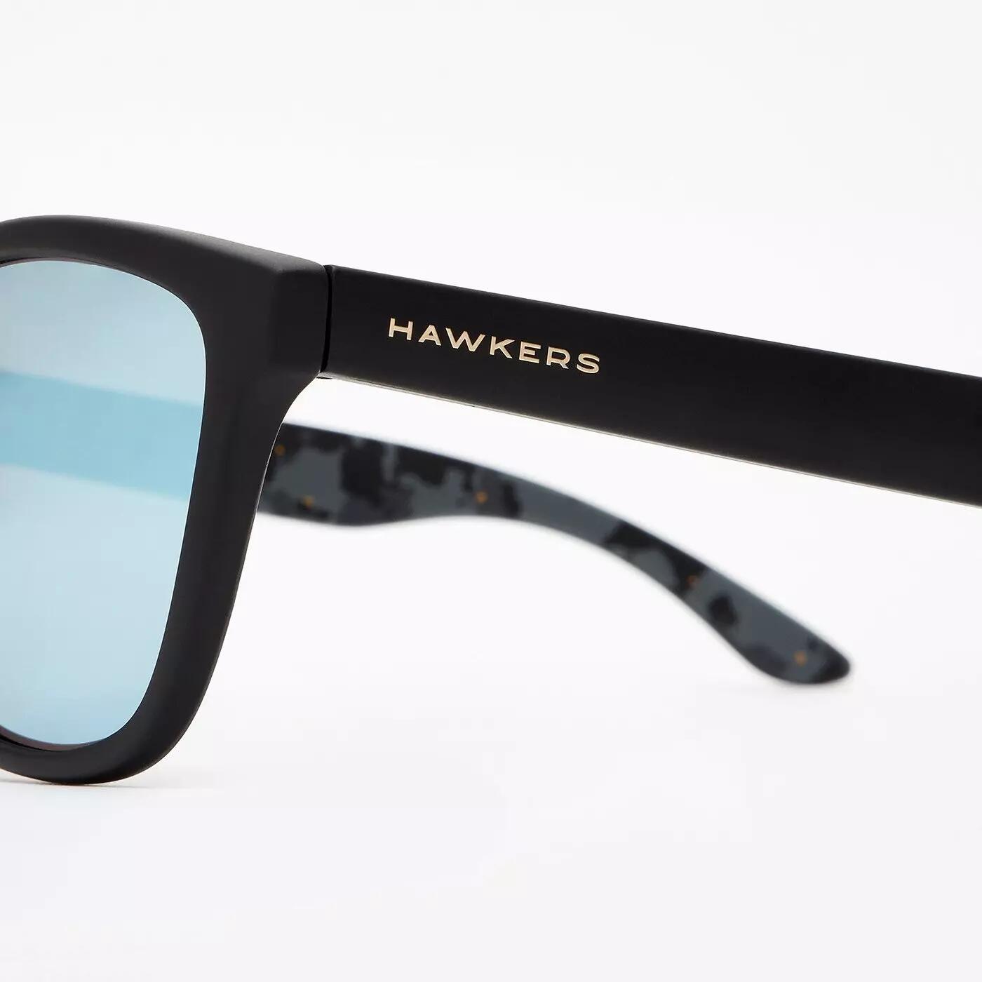 OKULARY HAWKERS X MESSI- CARBON BLACK BLUE CHROME ONE 3/6