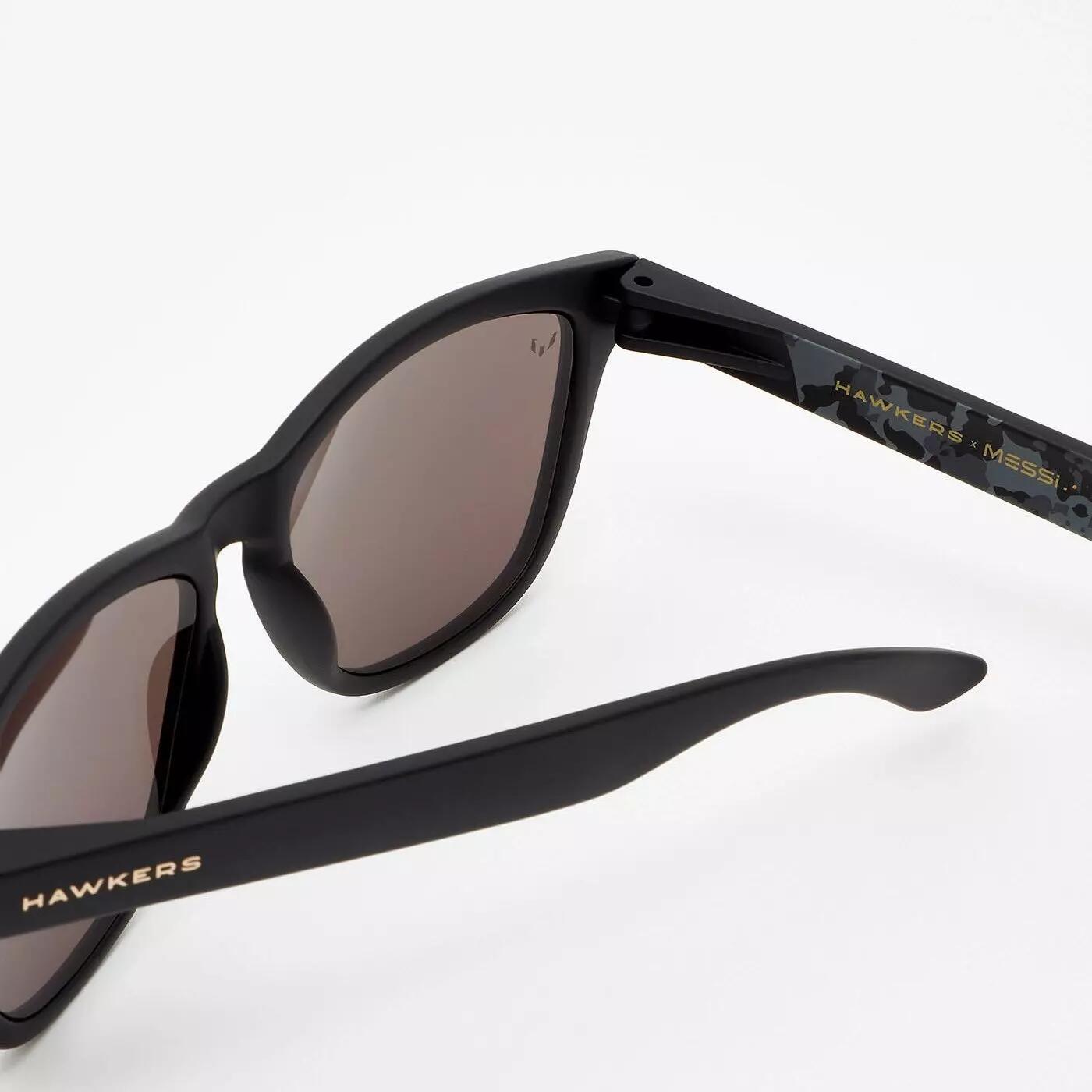 OKULARY HAWKERS X MESSI- CARBON BLACK BLUE CHROME ONE 5/6