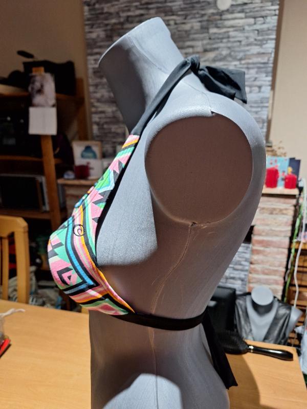 Tussen Particulieren - Ripcurl,bikinitopje,maat xs 4/7
