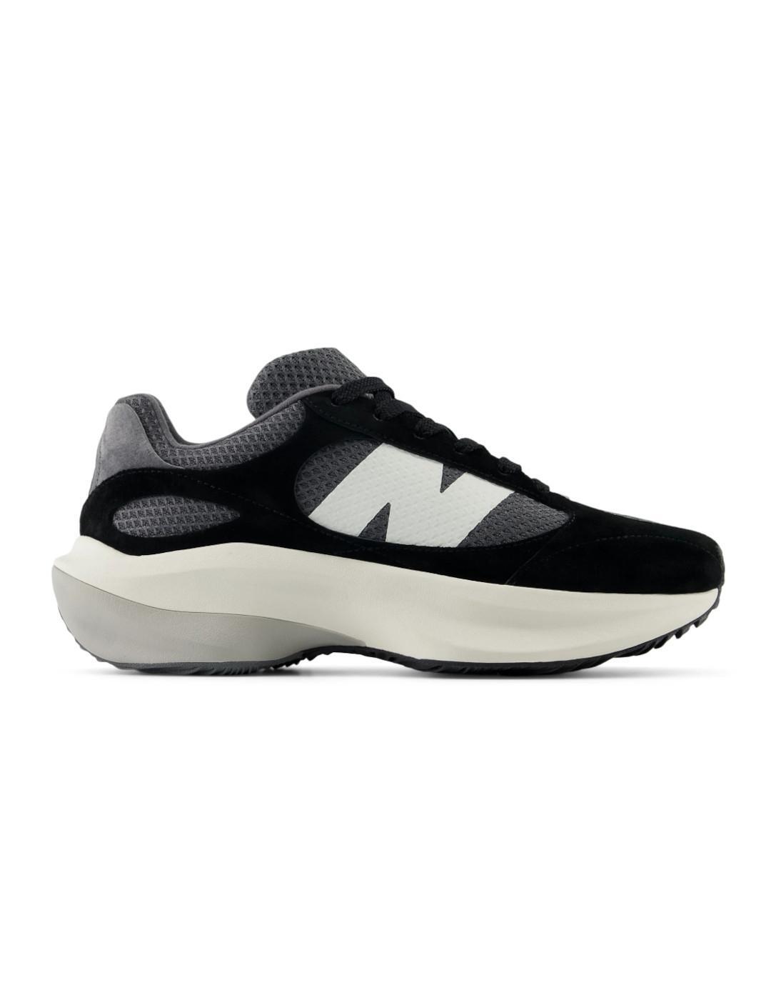 NEW BALANCE picture
