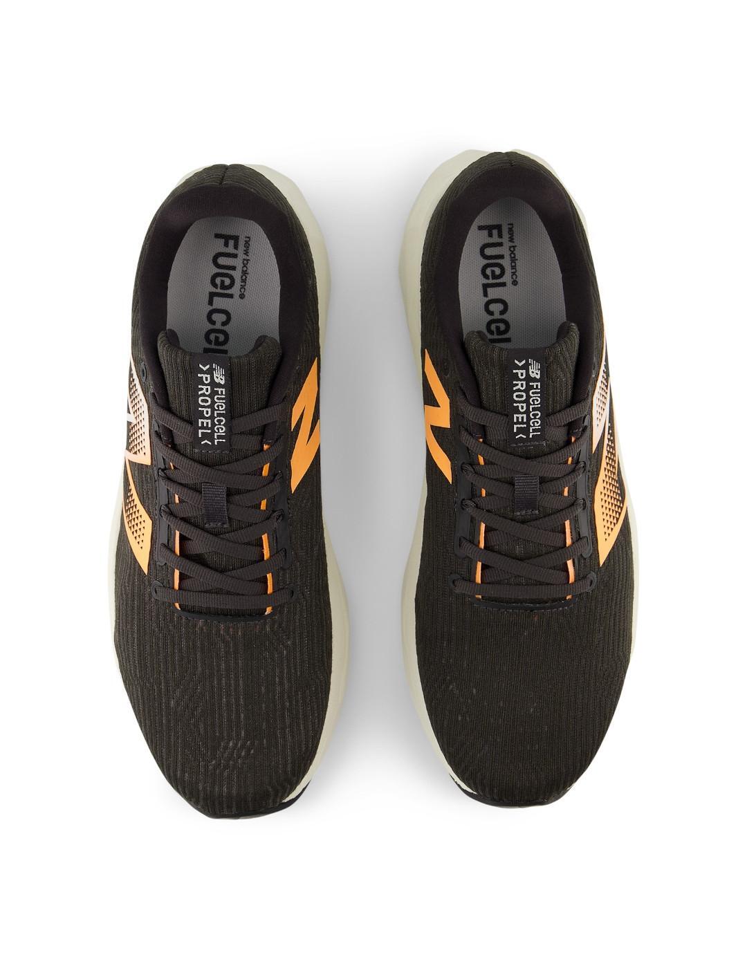 Chaussures pour homme New Balance Fuelcel Noir 4/5