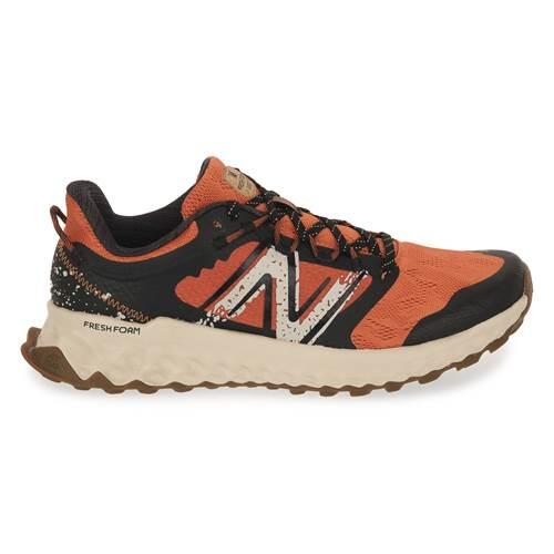 Trailrunning schoen Fresh Foam Garoé - MTGAROI1 Oranje 2/5