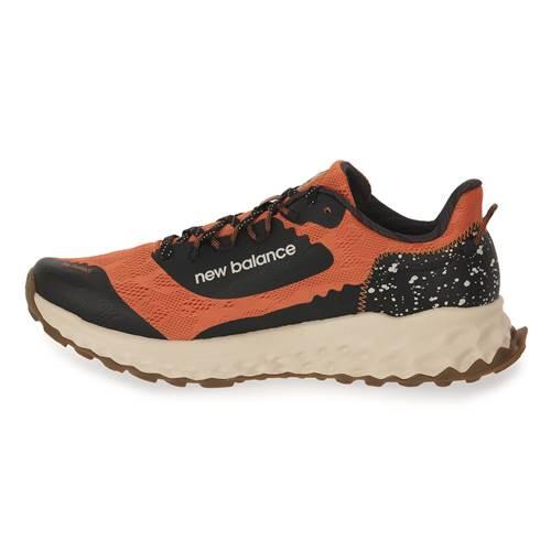 Trailrunning schoen Fresh Foam Garoé - MTGAROI1 Oranje 3/5