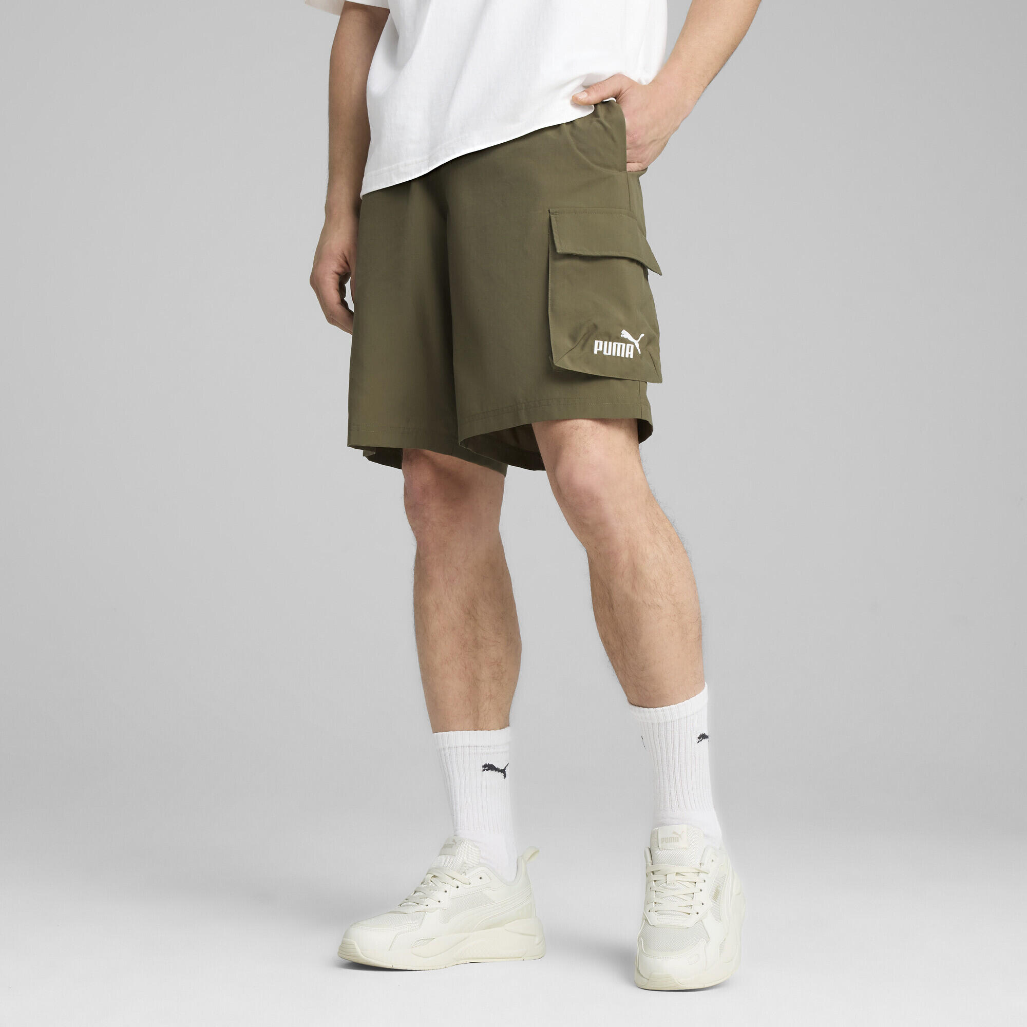 Shorts cargo in tessuto Essentials con logo N. 1 da 9" da uomo PUMA Loden Green 2/7