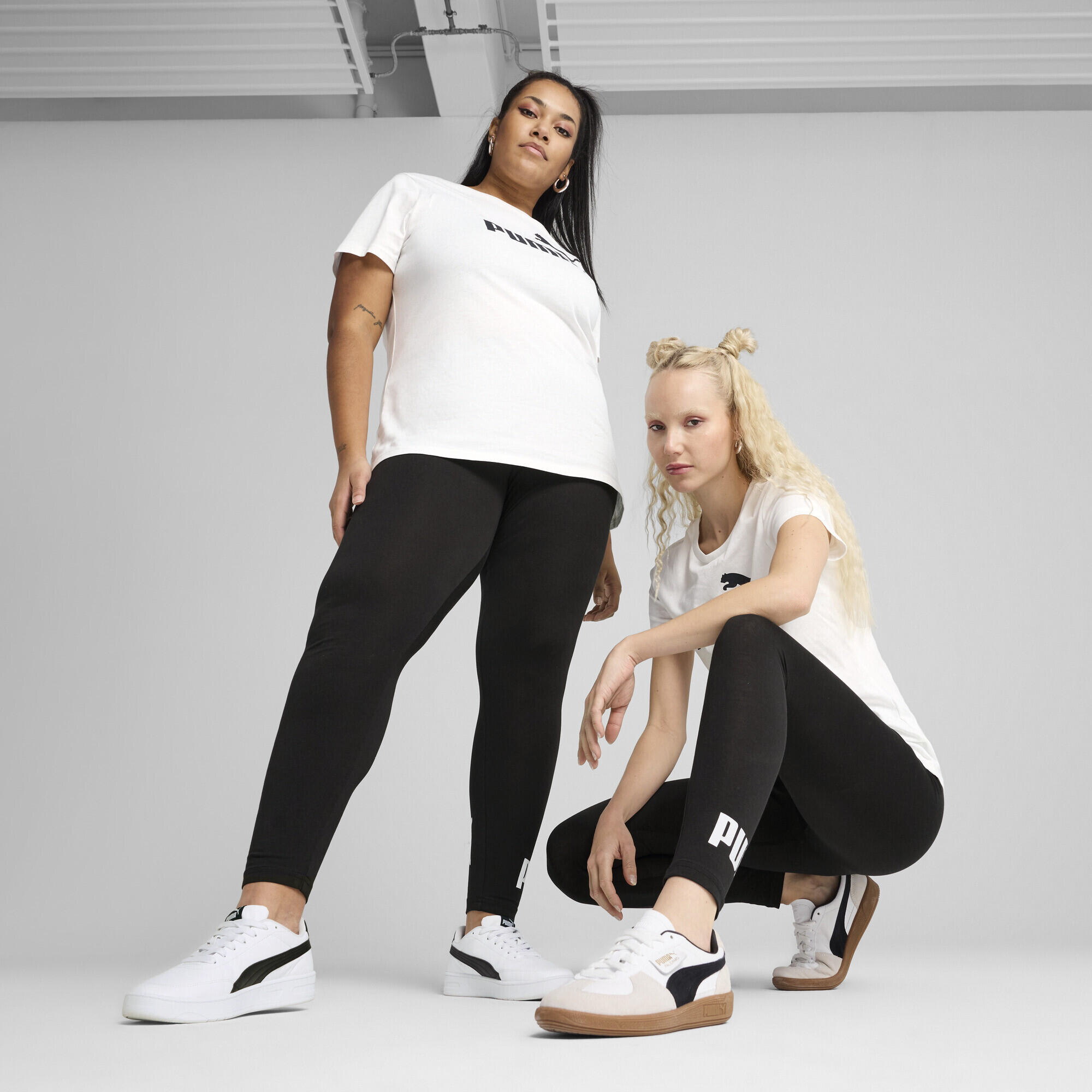 Leggings con logo ESS N. 1 da donna PUMA 2/7