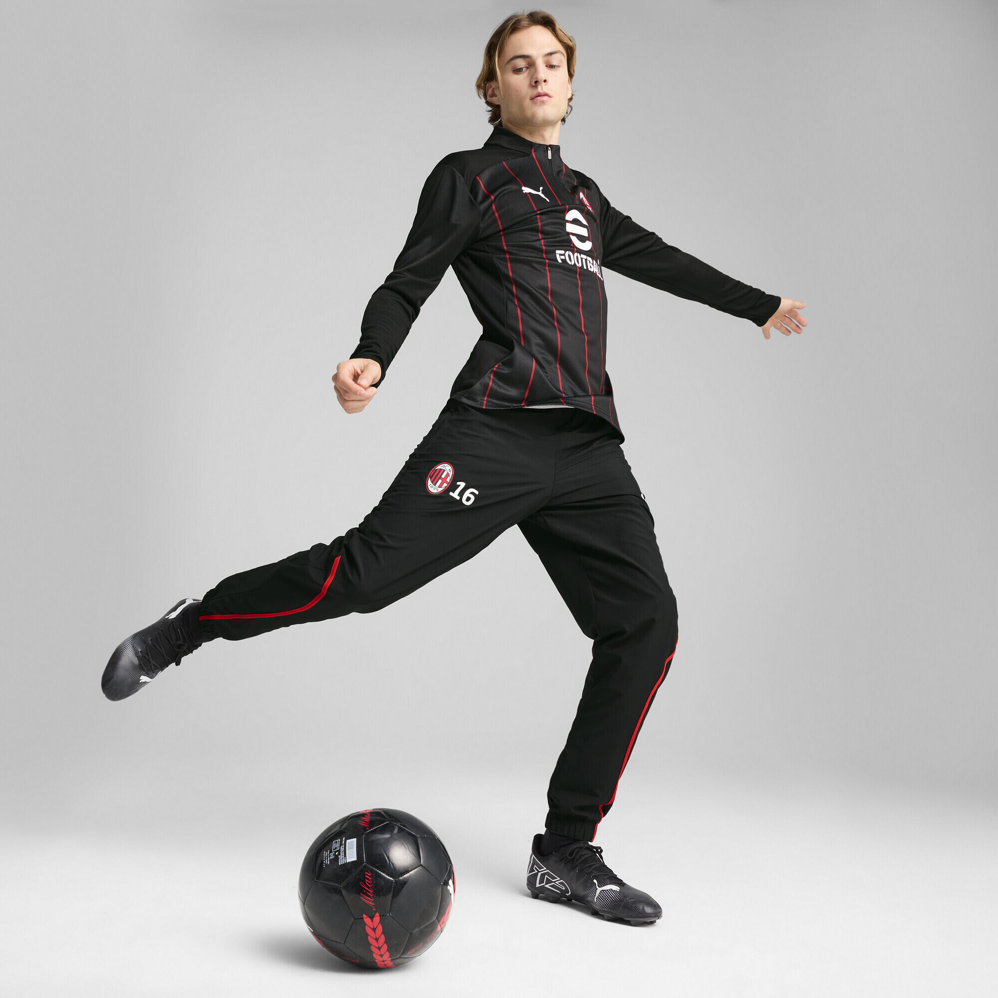 Camiseta prepartido del AC Milan con cremallera de un cuarto Hombre PUMA 4/7