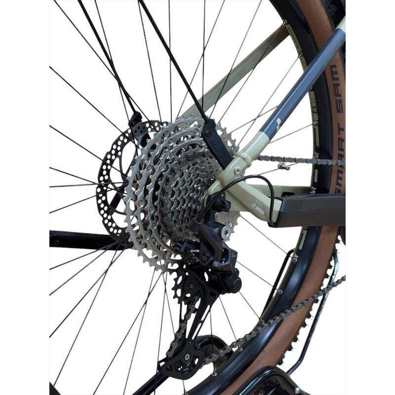 Segunda Vida - bicicleta E-montaña Cube Reaction Hybrid Pro 625 - Como nuevo
