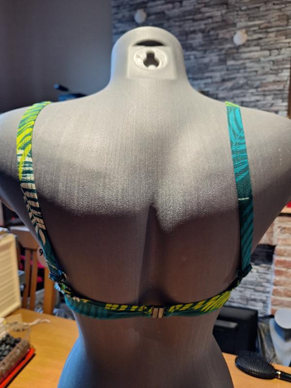 Entre Particuliers - Go-sport, maillot de bain, taille 90D 3/5