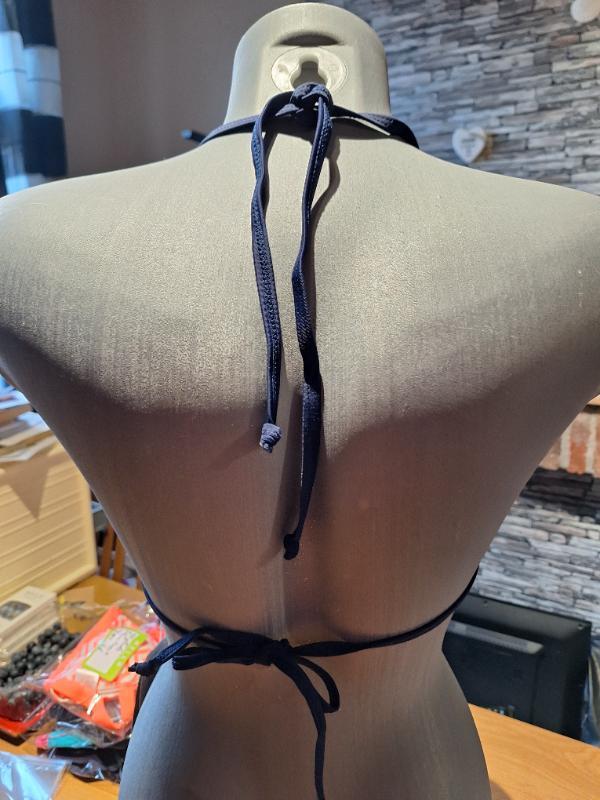 Tussen Particulieren - Ellesse,bikinitopje,maat 44 3/5