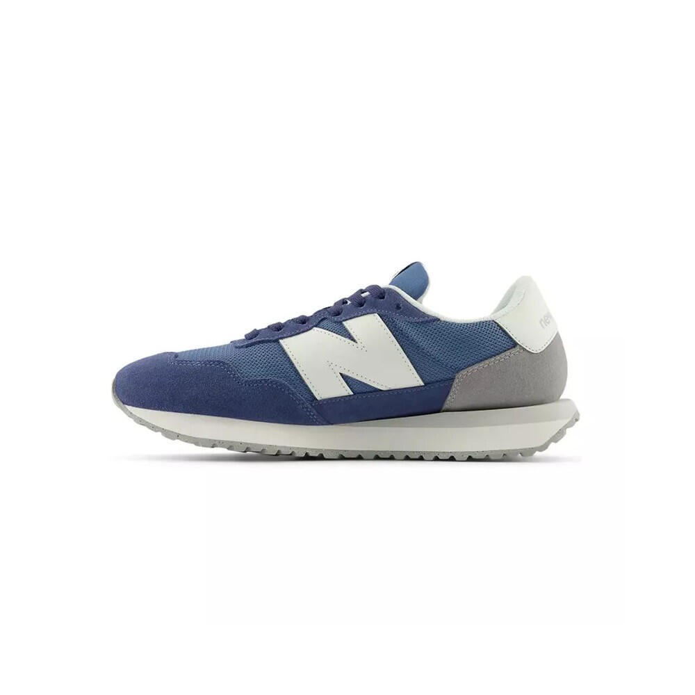 NEW BALANCE picture