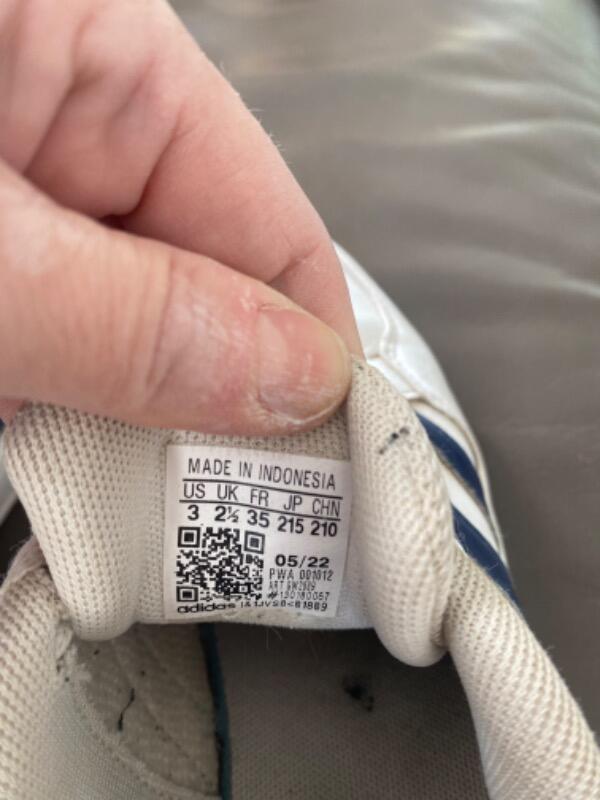 Tussen Particulieren - adidas 35 witte sportschoenen 3/7