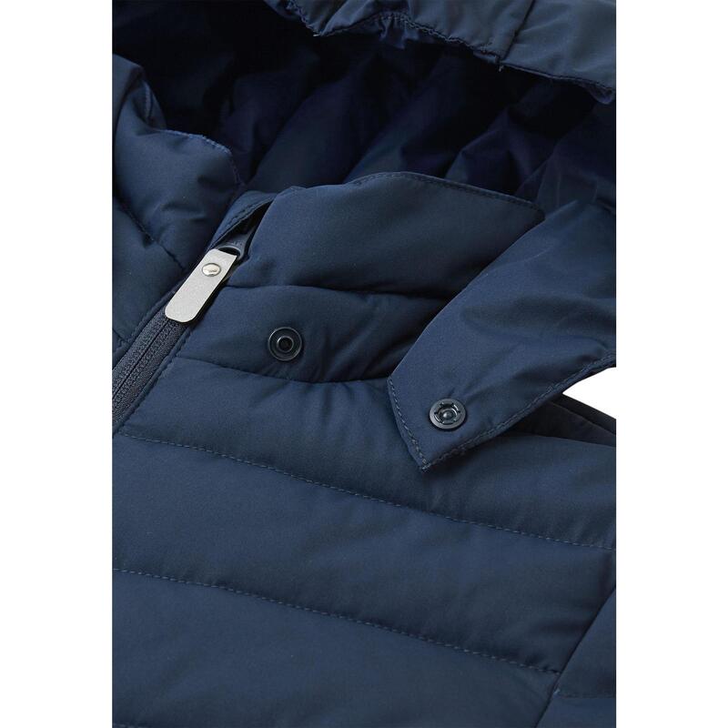 Veste Uumaja -