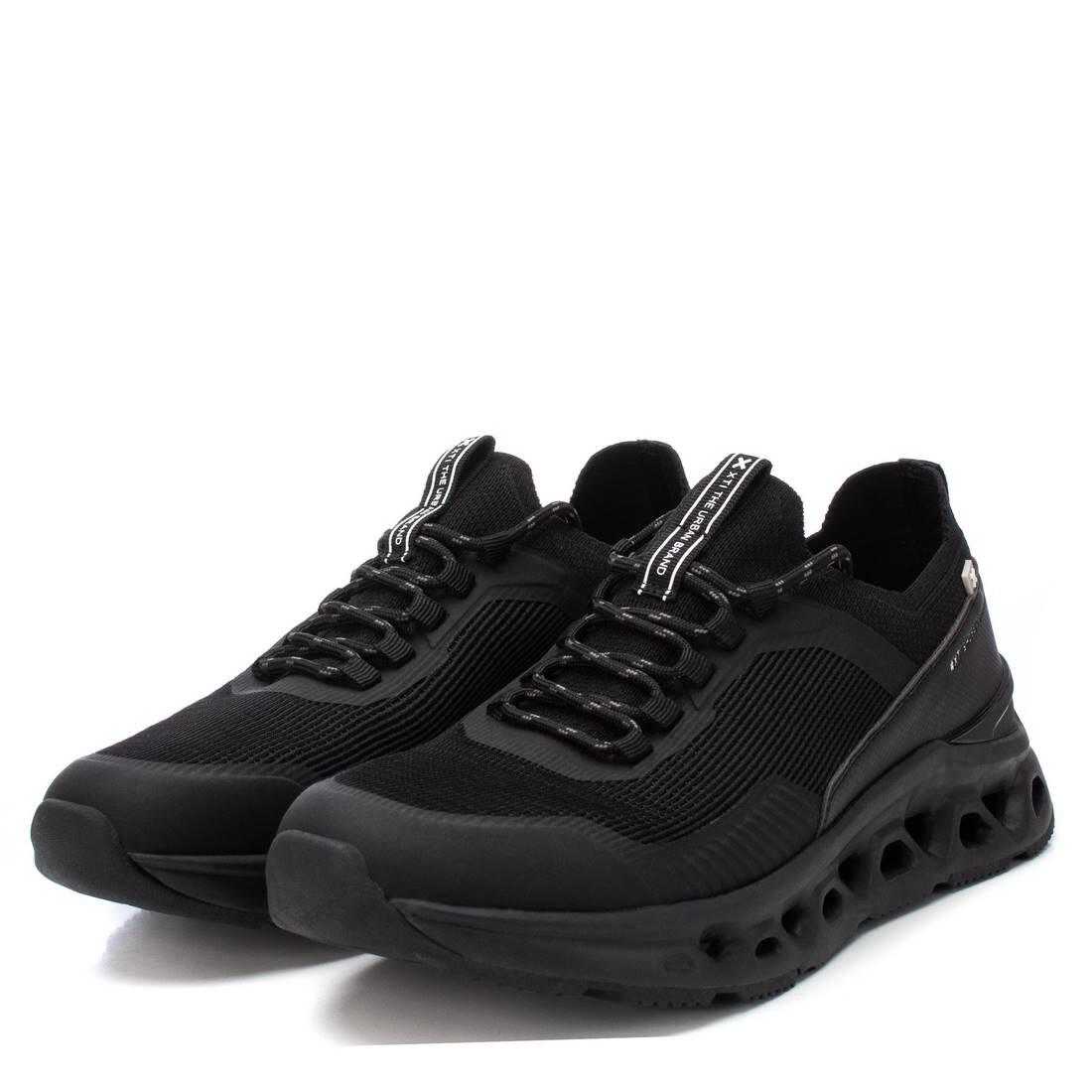 Zapatilla De Hombre Xti 144049 Negro 4/4