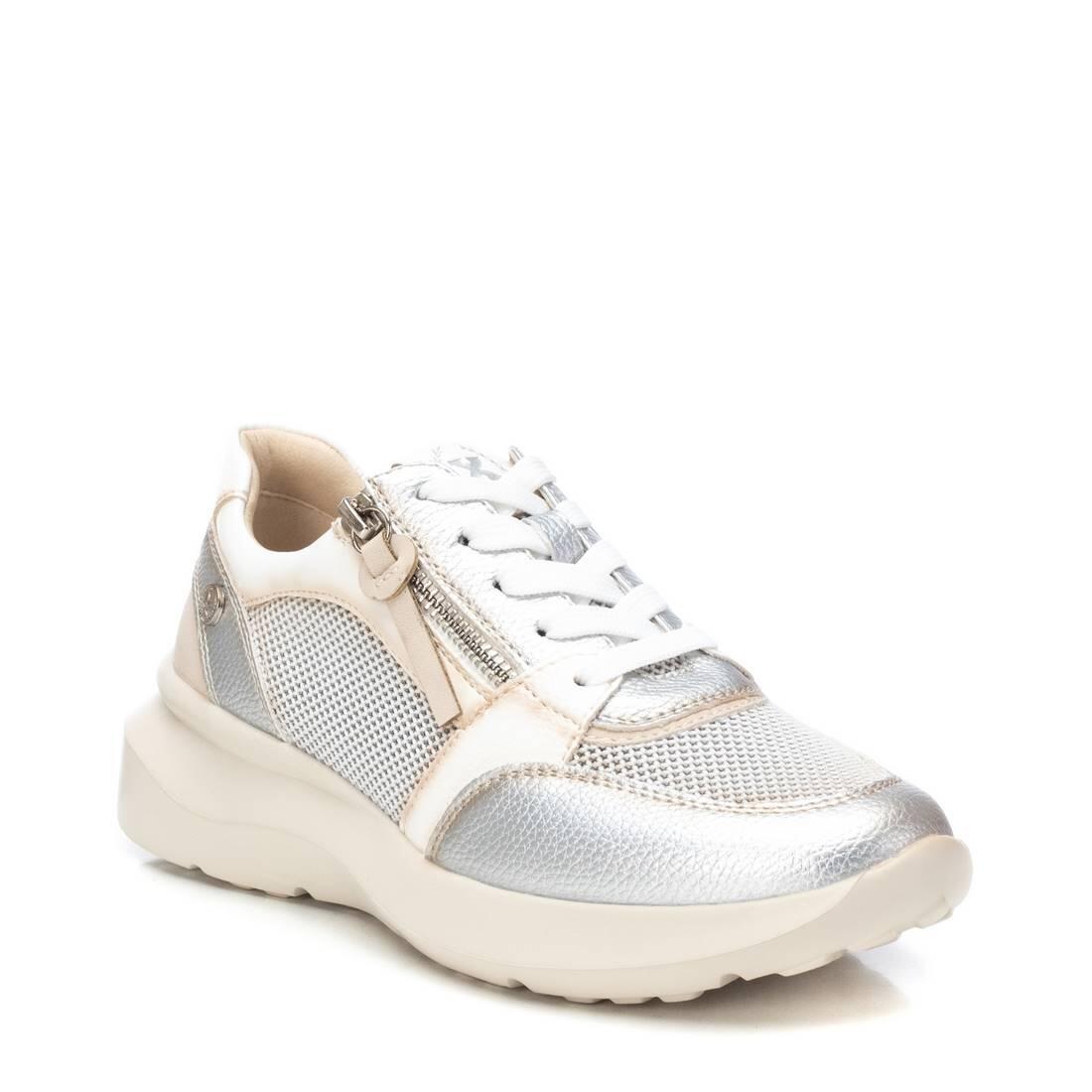Zapatilla De Mujer Xti 143736 Plata 3/5