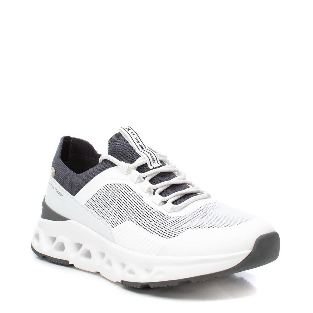 Baskets Xti modèle 144049 pour homme 2/4