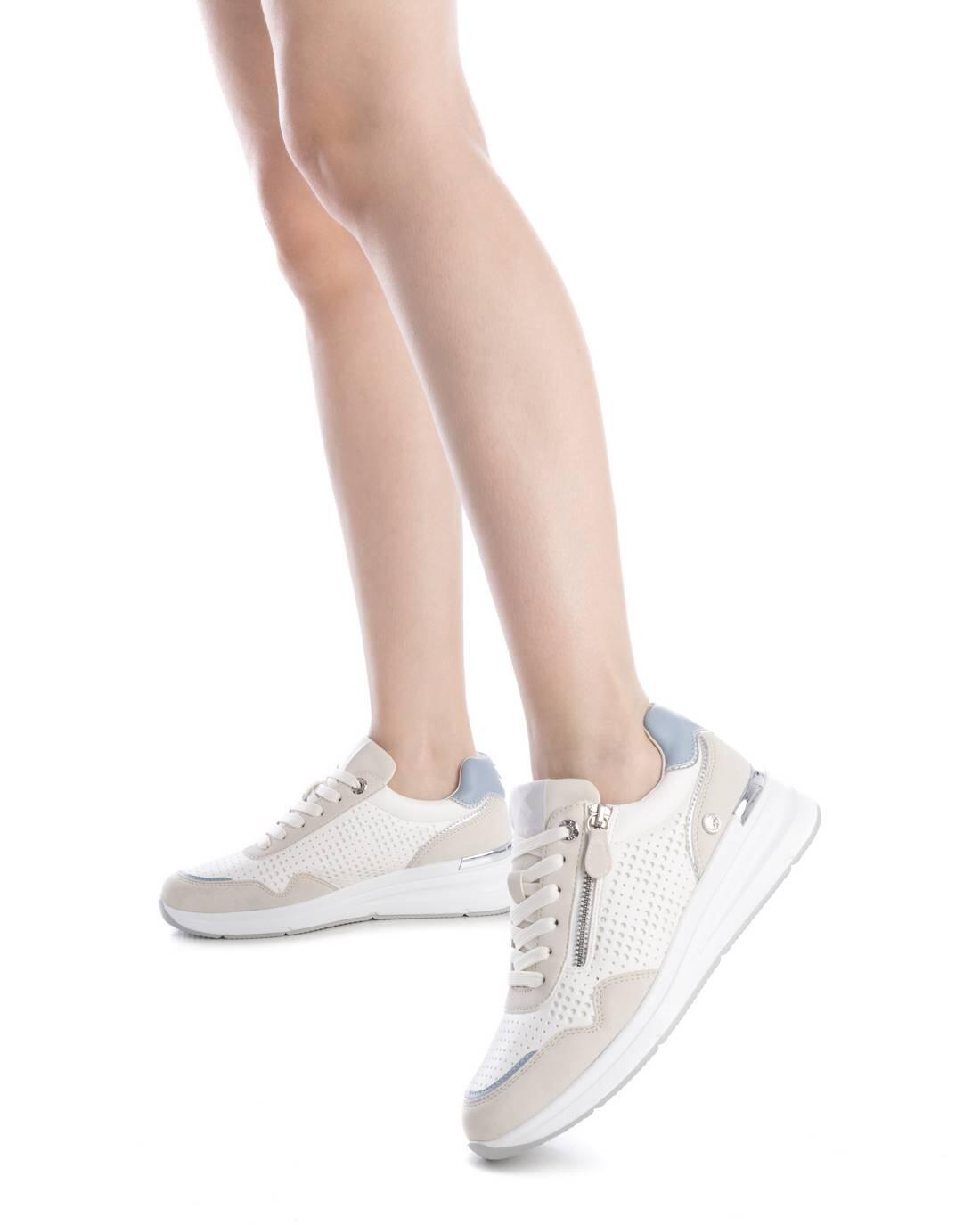 Baskets Xti modèle 143990 pour femmes 2/5
