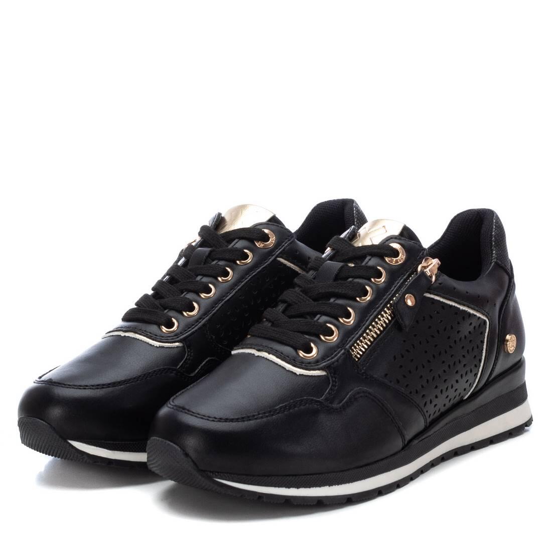 Zapatilla De Mujer Xti 142234 Negro 4/4