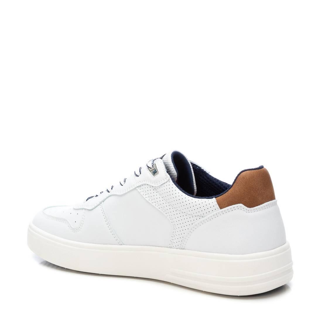 Zapatilla De Hombre Xti 143582 Blanco 3/4