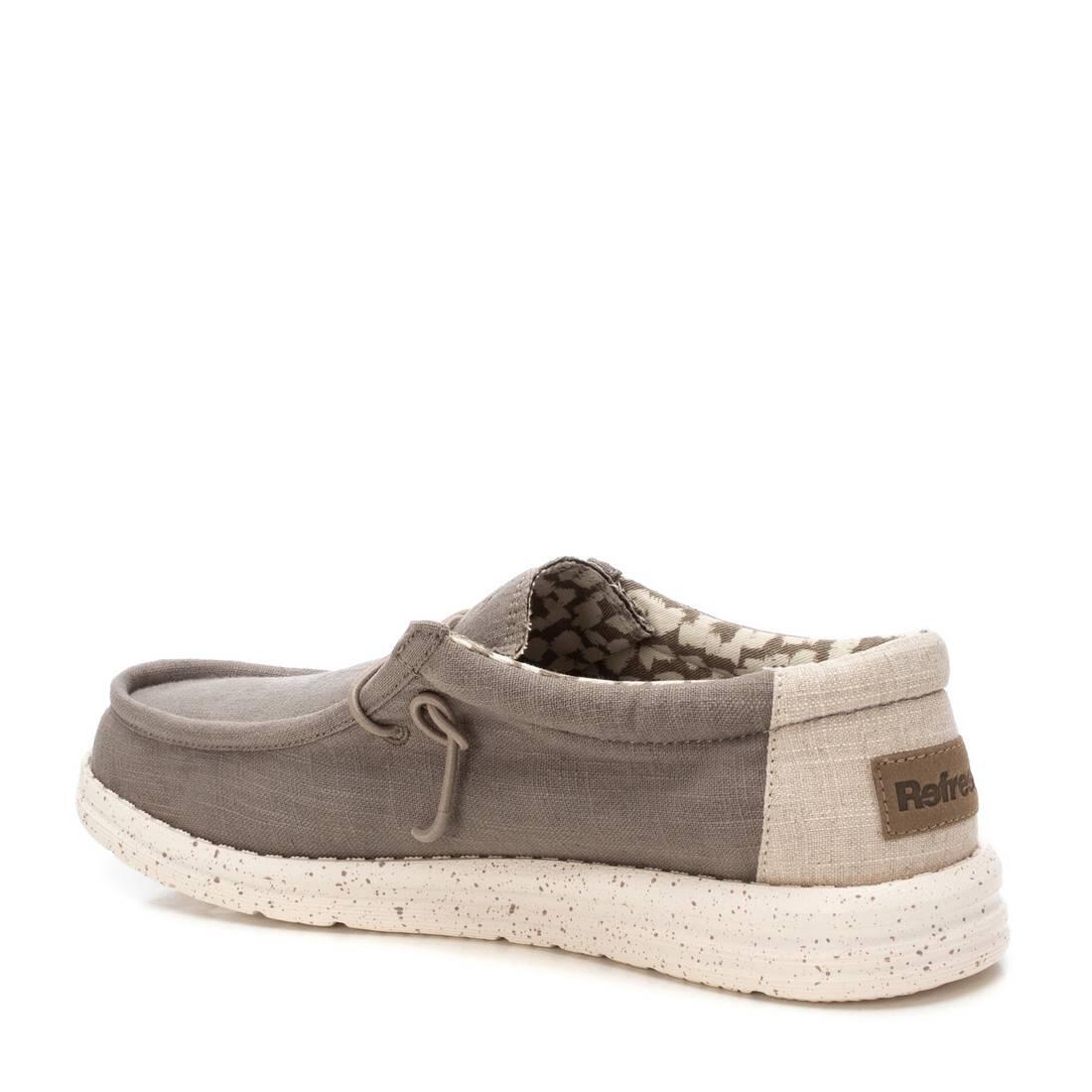 Scarpe Refresh modello 172468-03 per uomini 3/4