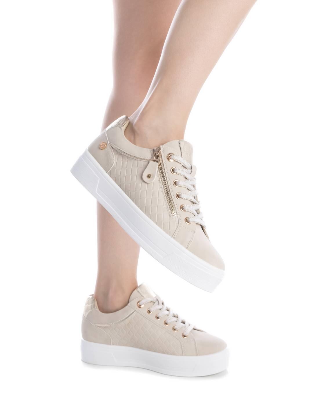 Zapatilla De Mujer Xti 143625 Beige 2/5