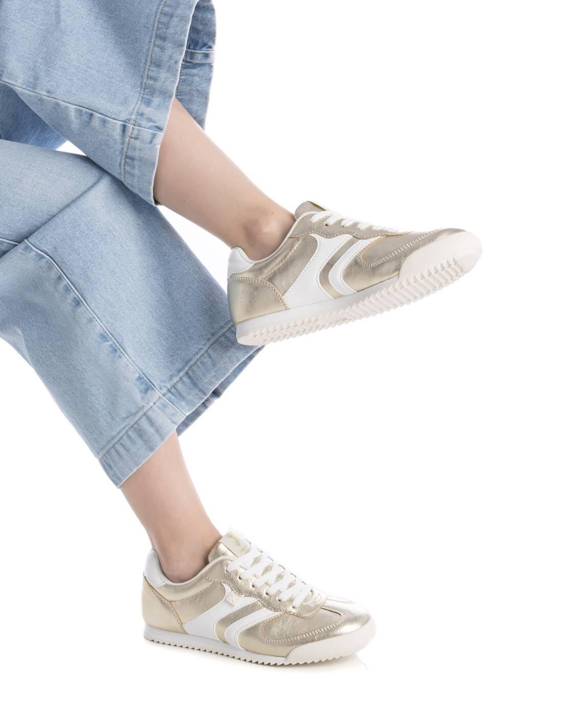 Zapatilla De Mujer Xti 144051 Oro 2/5
