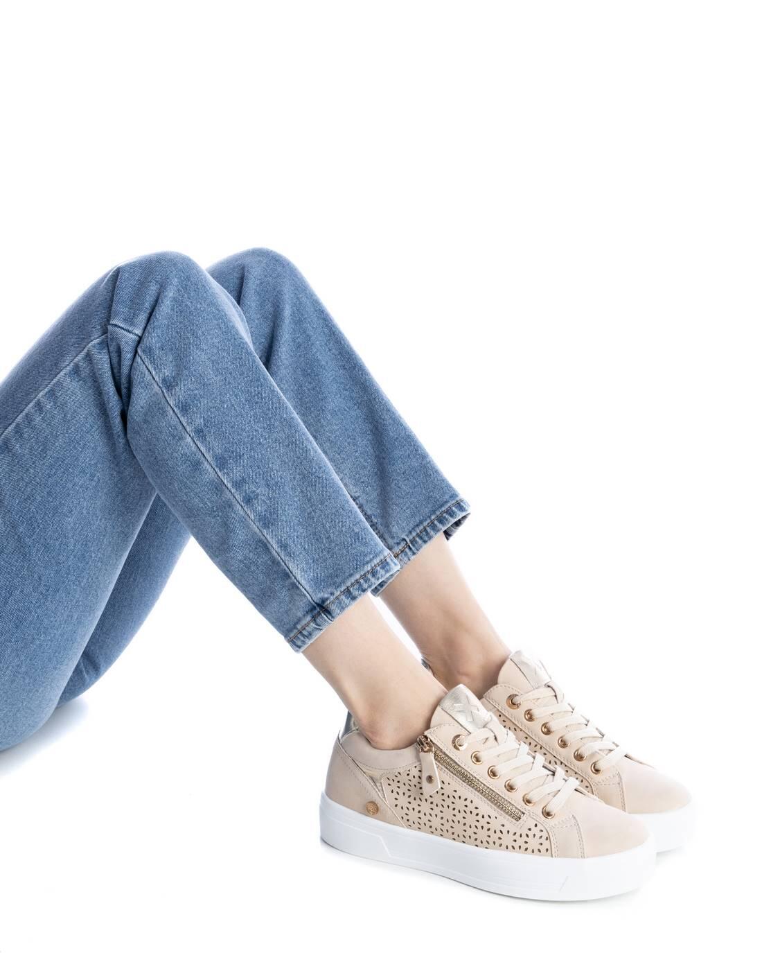Zapatilla De Mujer Xti 142229 Beige 2/5