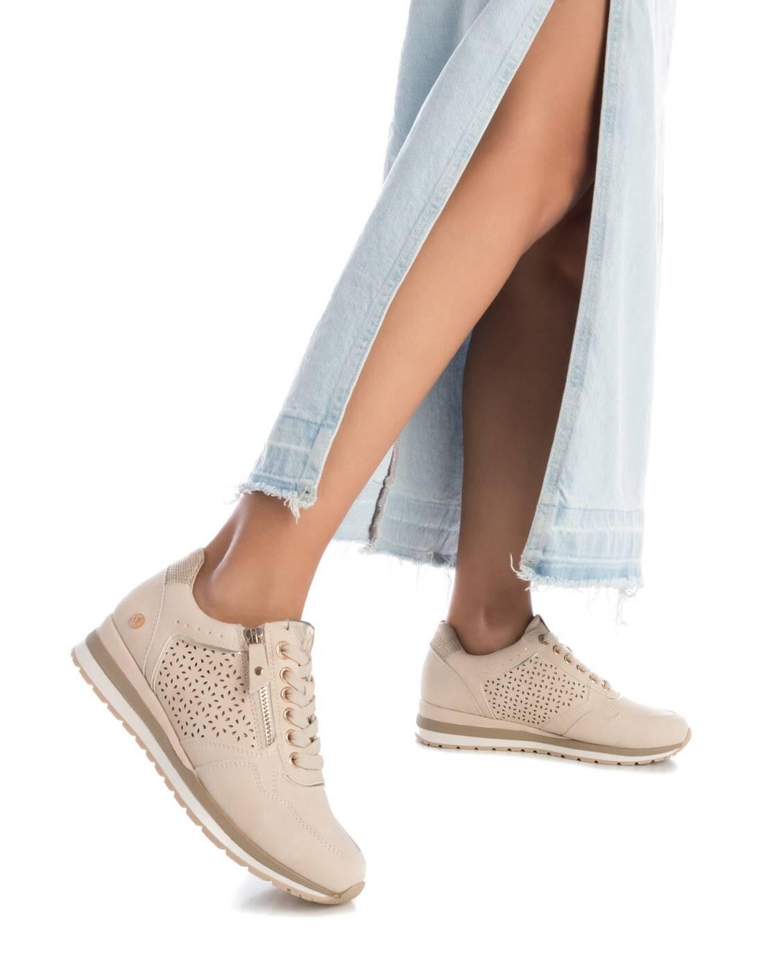 Zapatilla De Mujer Xti 142234 Beige 2/6