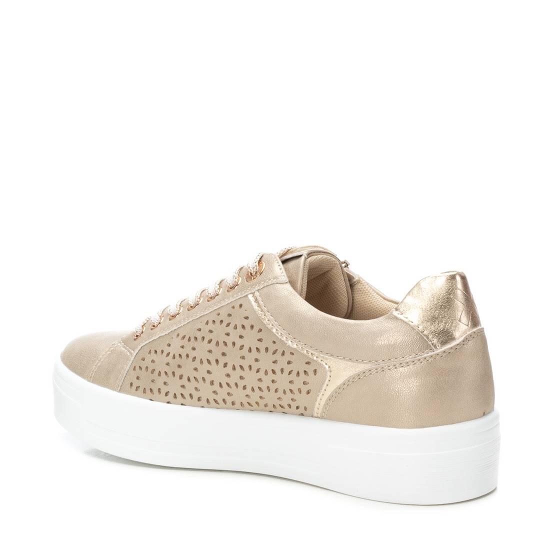 Zapatilla De Mujer Xti 143624 Oro 4/5