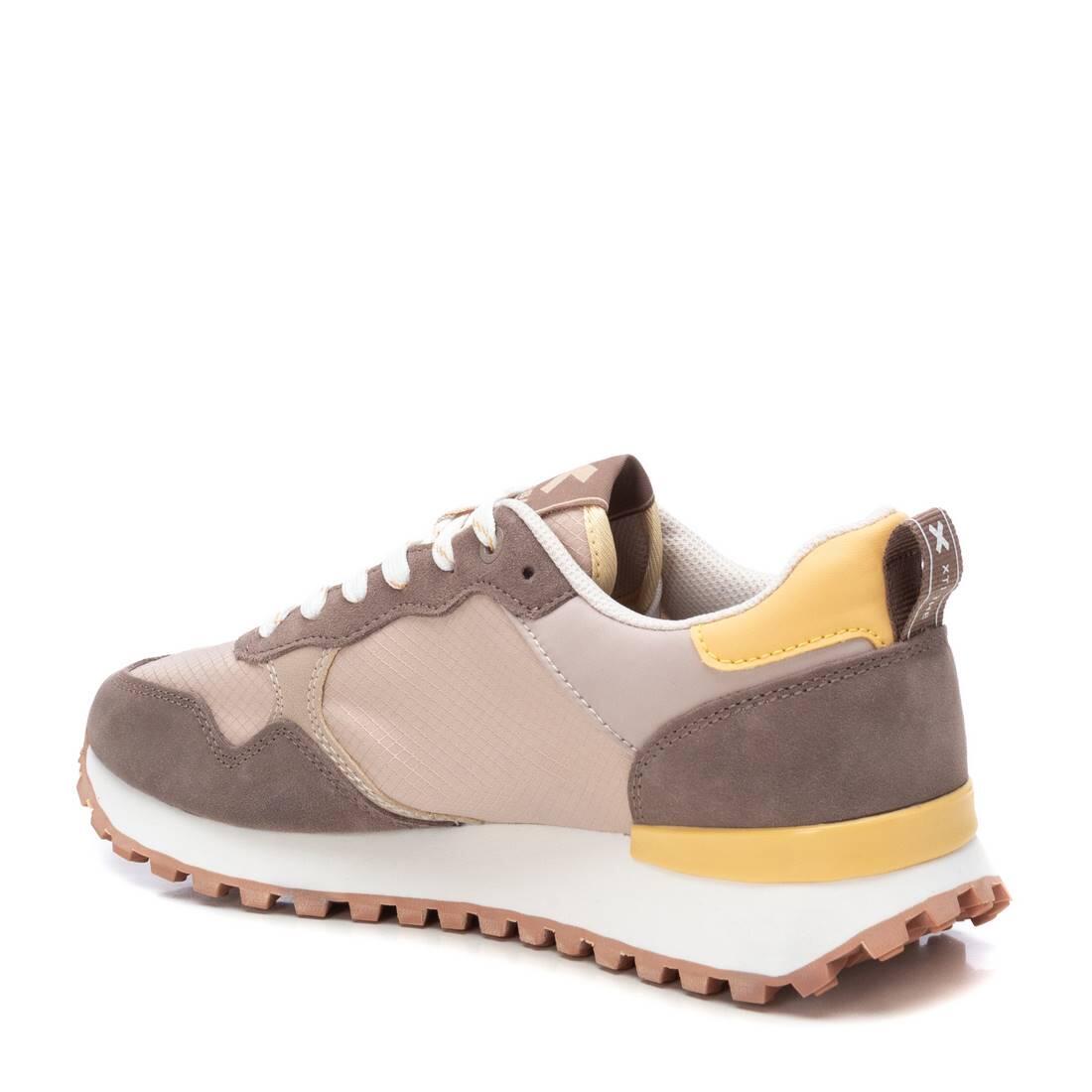 Zapatilla De Hombre Xti 143594 Taupe 3/4