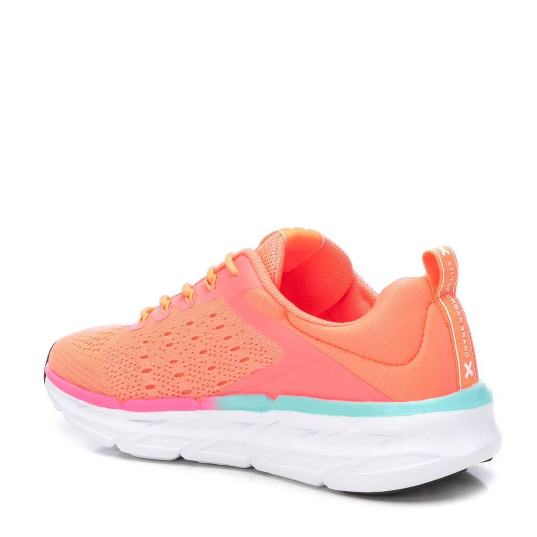 Zapatilla De Mujer Xti 143617 Fucsia 4/5