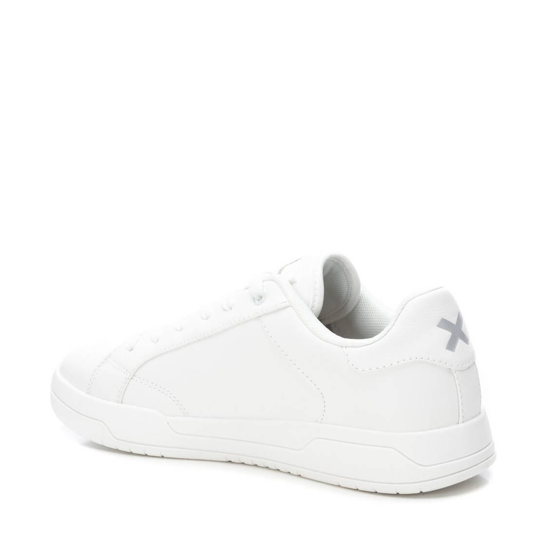 Baskets Xti modèle 10147-959095 pour homme 3/4