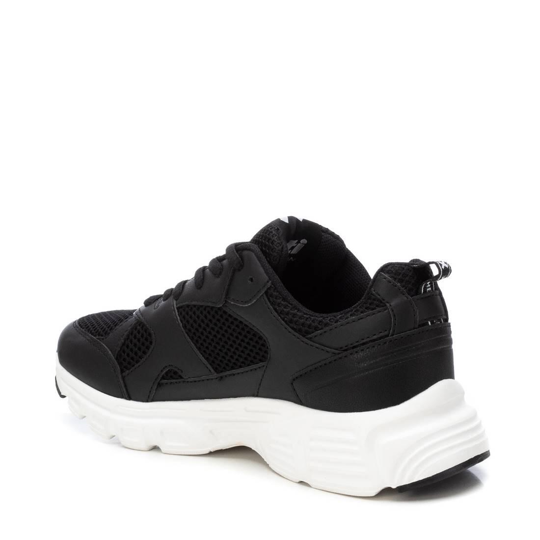 Zapatilla De Mujer Xti 143587 Negro 4/5