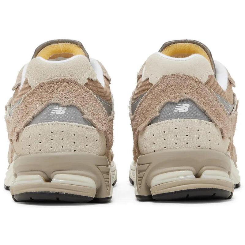 New Balance 2002R Protection Pack Beige