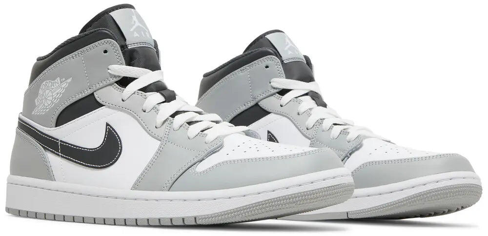 Air Jordan 1 Mid Light Smoke Grey Anthracite 3/4