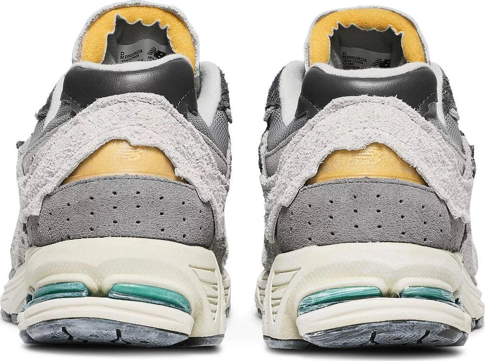 New Balance 2002R Protection Pack Rain Cloud 2/3