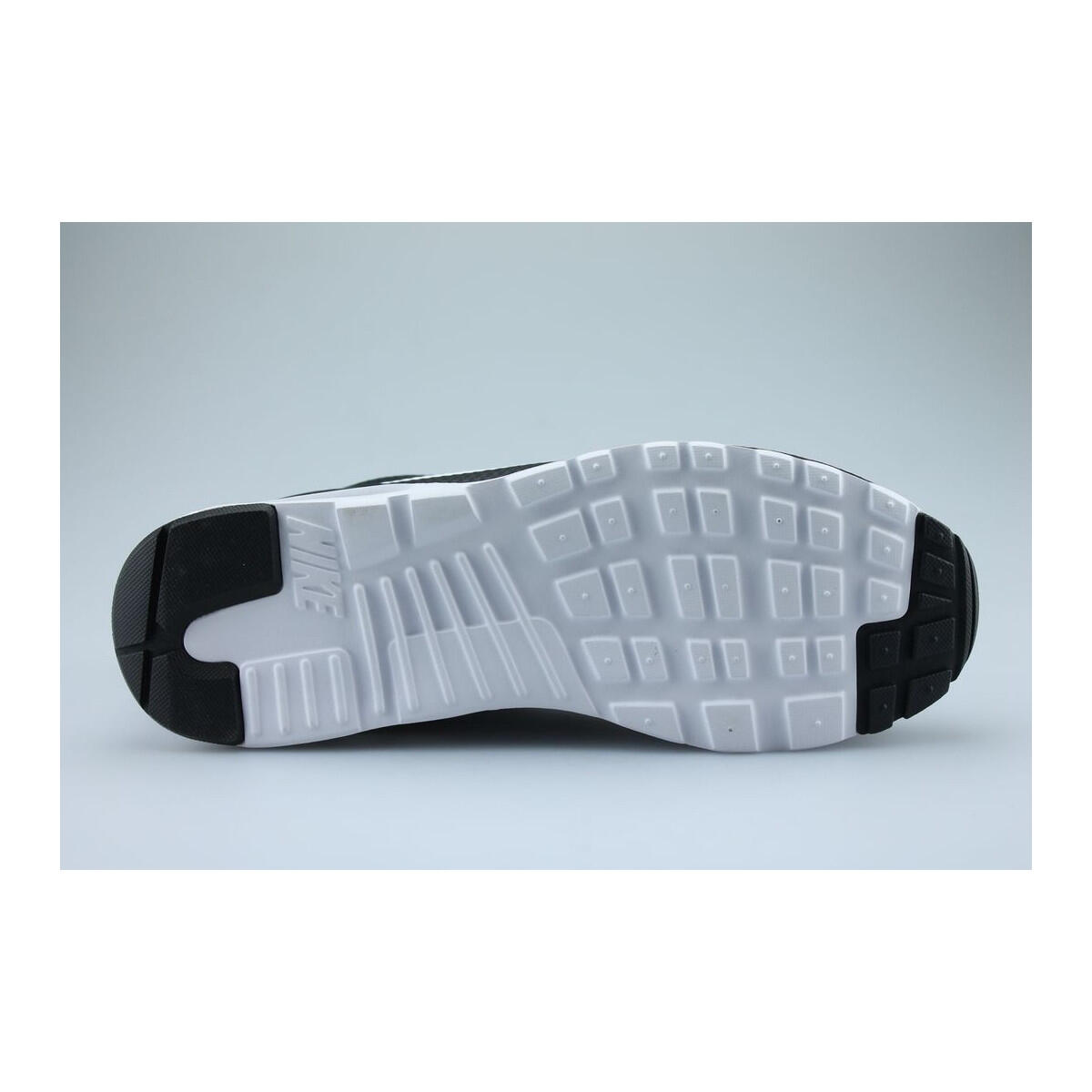 NIKE AIR MAX TAVAS NOIR - 705149-009_40 4/4