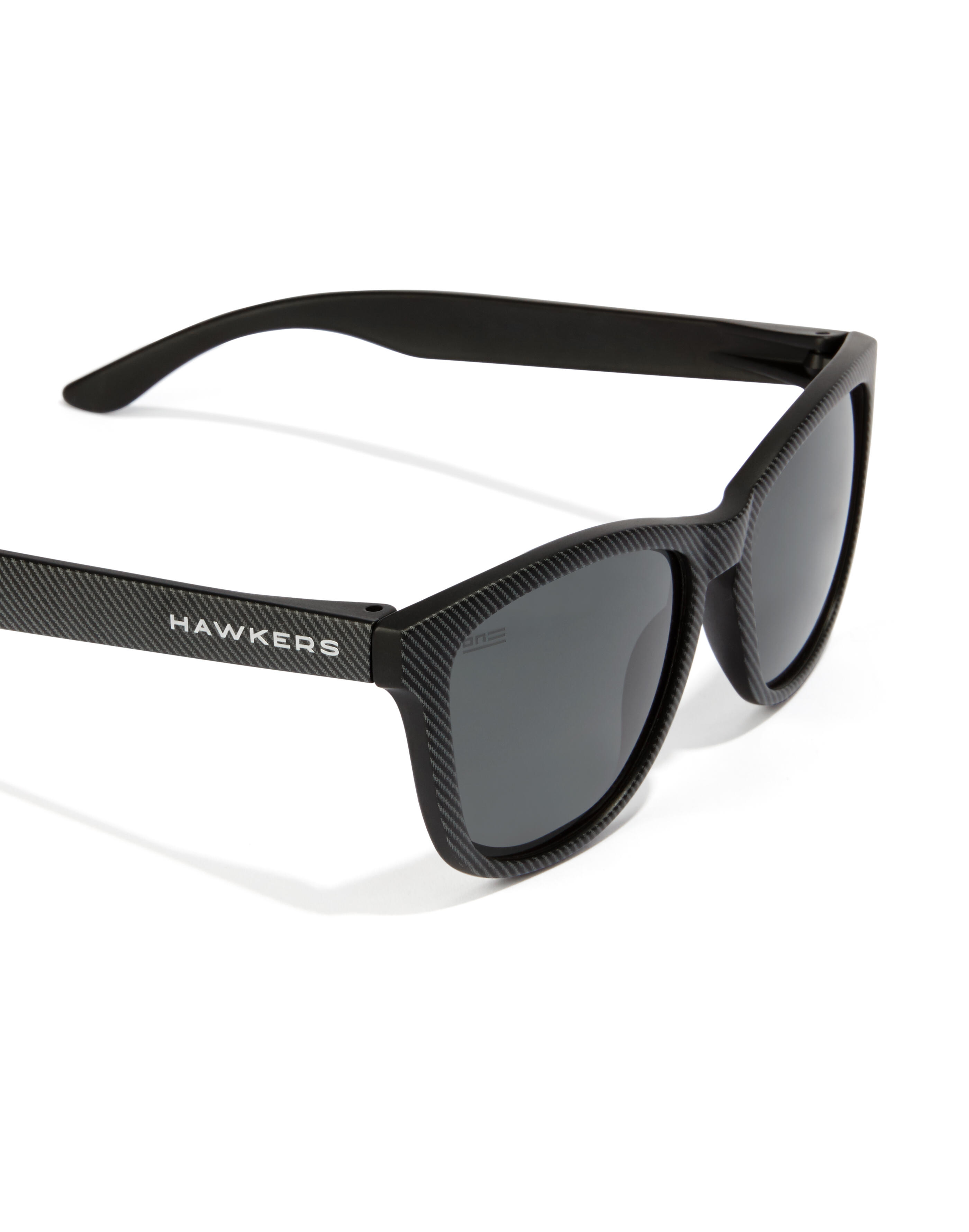 HAWKERS - Lunettes de soleil pour Homme et Femme POLARIZED ONE CARBON Dark 5/7