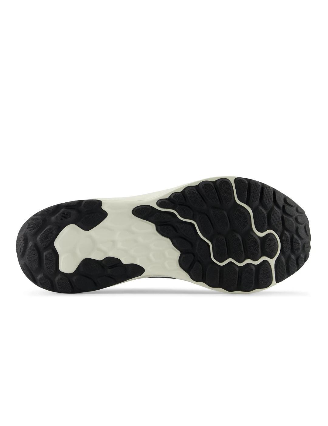 Scarpe da uomo New Balance Fresh Foam Arishi V4 grigie. 5/5