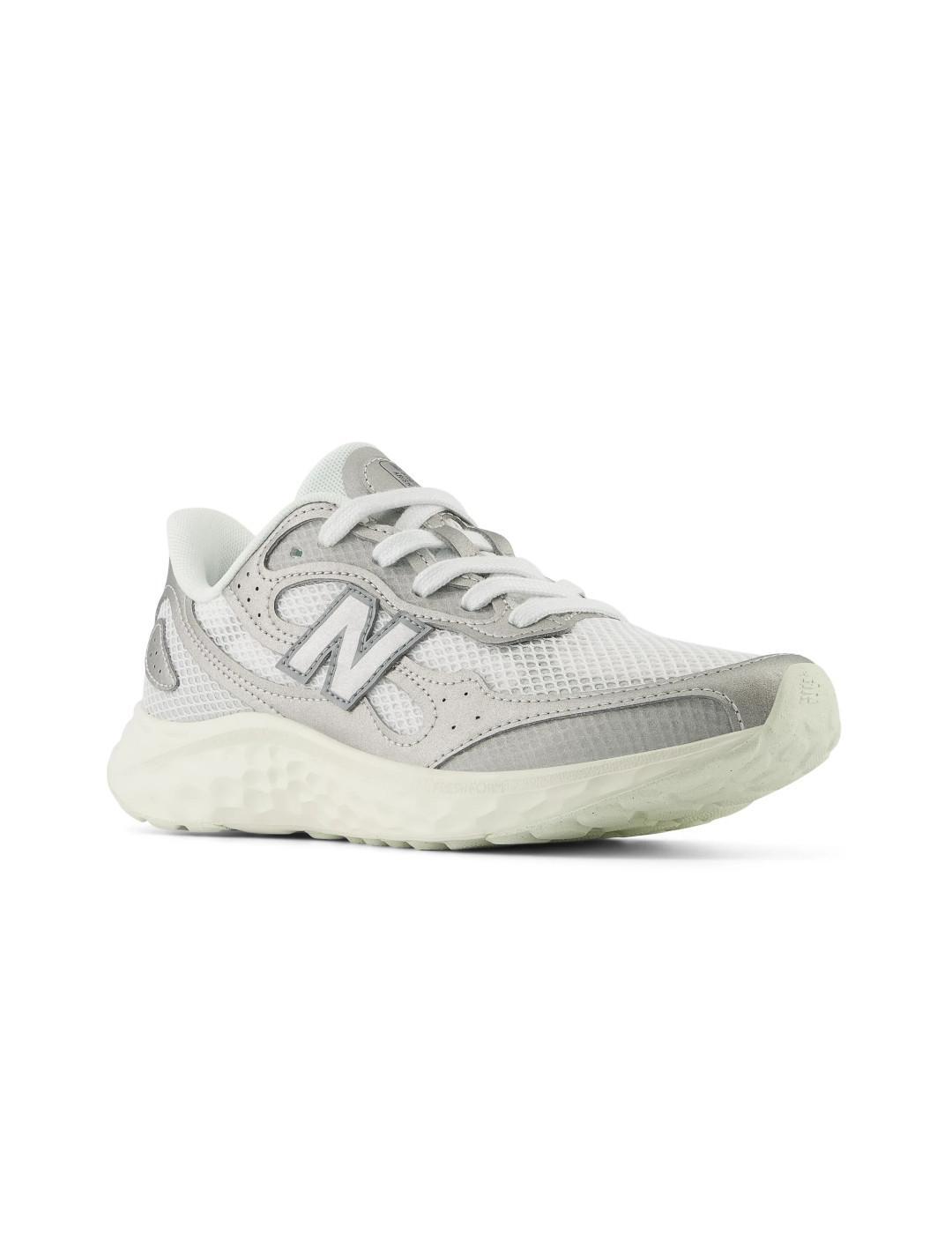 Scarpe da ginnastica per donna New Balance Fresh Foam Arishi V4 Grigie 3/5