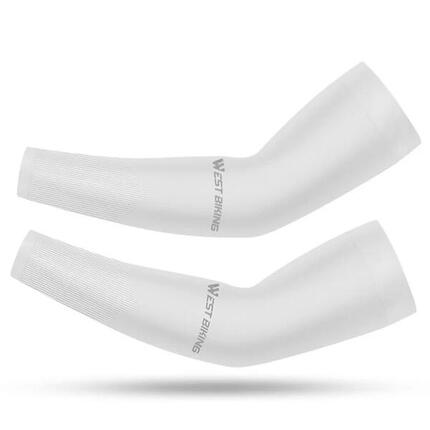 Kühlende Armstulpen aus Eisseide mit Sonnenschutz