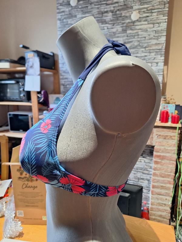 Tussen Particulieren - Up2glide bikini topje,maat 95C 4/5