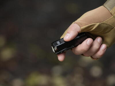 Zaklamp - 1200 lumen - batterijduur 200 uur - zwart