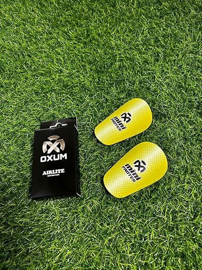 Espinilleras de Futbol Mini para Niños y Adultos - Talla S 8,3x5,5cm Amarilla 2/4