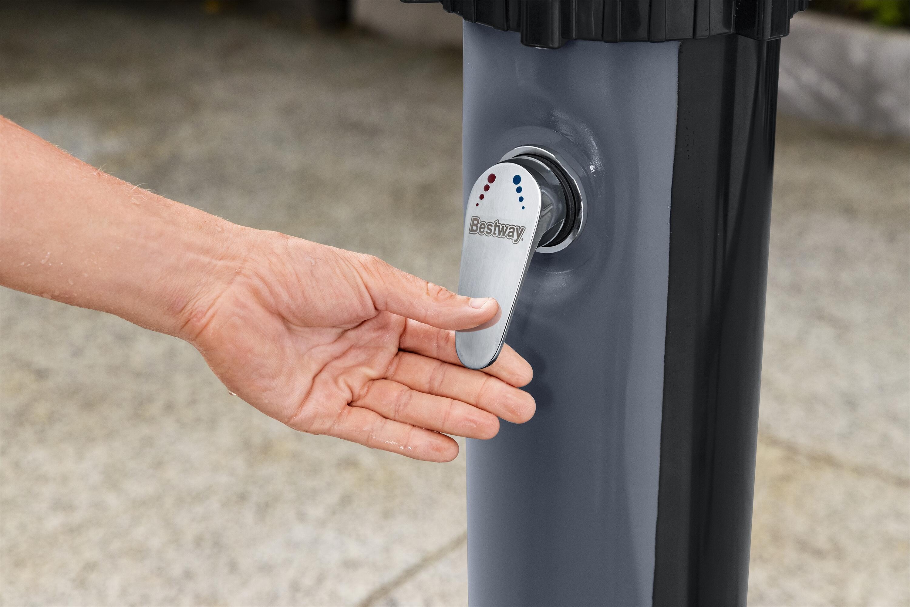 Bestway 58696 Doccia solare da giardino SolarFlow con serbatoio da 35 L 5/7