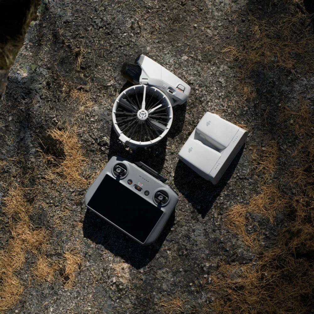 DJI FLIP - Fly More Combo - Smart Controller (DJI RC331 Controller) 4/7