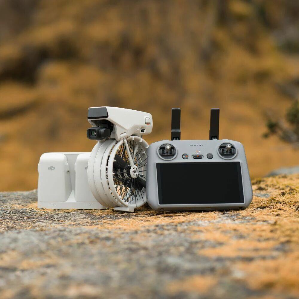 DJI FLIP - Fly More Combo - Smart Controller (DJI RC331 Controller) 3/7