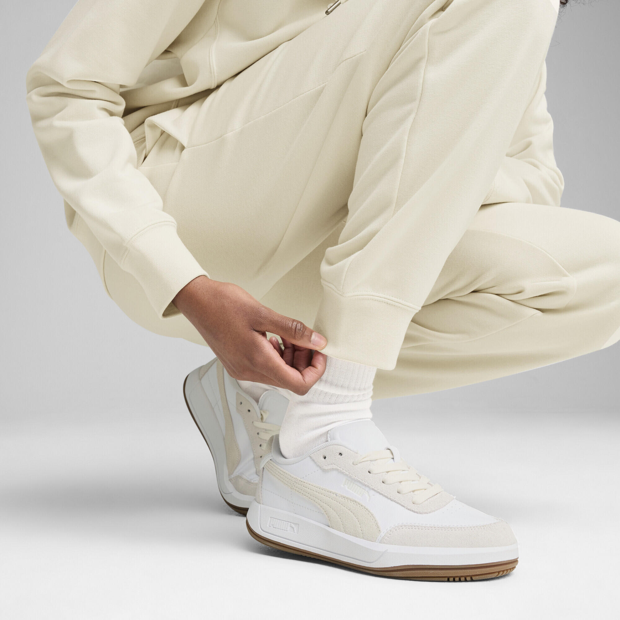 Damskie wygodne spodnie dresowe PUMA CLASS PUMA Alpine Snow White 3/7