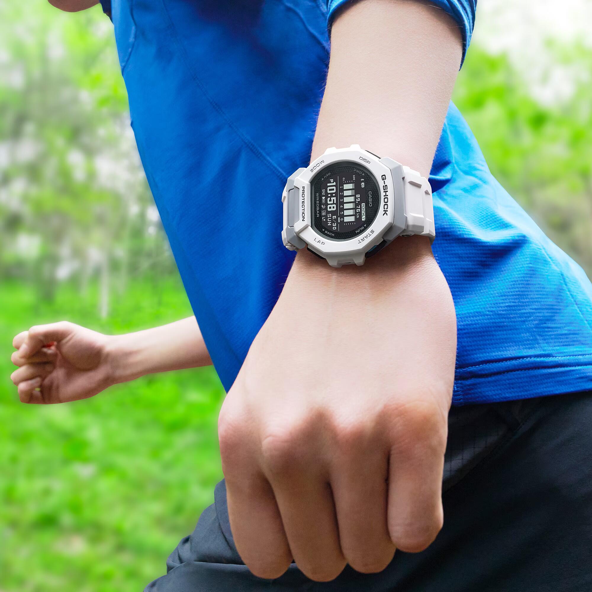 Casio Digital Montre Blanc/Noir GBD-300-7ER 4/6